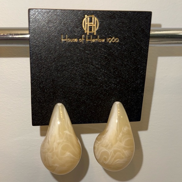 House of Harlow 1960 Cream‎ Teardrop Earrings - Picture 11 of 12